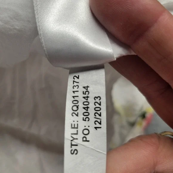 Vineyard Vines Kentucky Derby Floral Tiered Midi Dress White Pink Yellow Size 6 - Picture 9 of 12